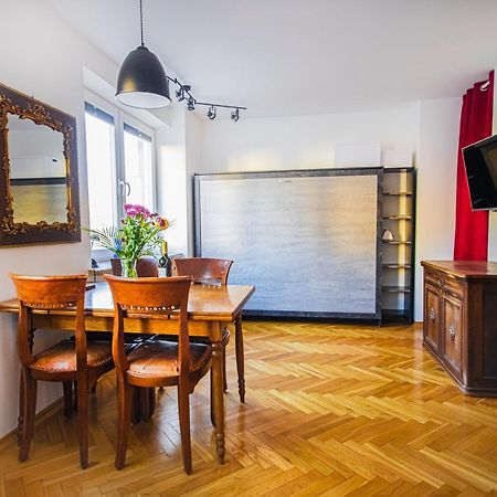 Charming Apt Next To Lazienki Park And City Center Varşova Dış mekan fotoğraf