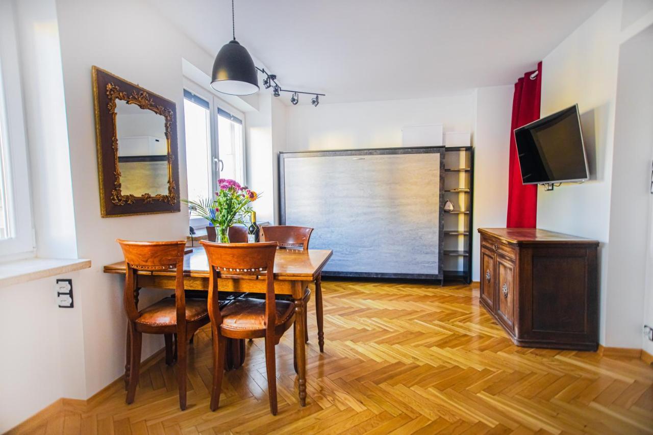Charming Apt Next To Lazienki Park And City Center Varşova Dış mekan fotoğraf
