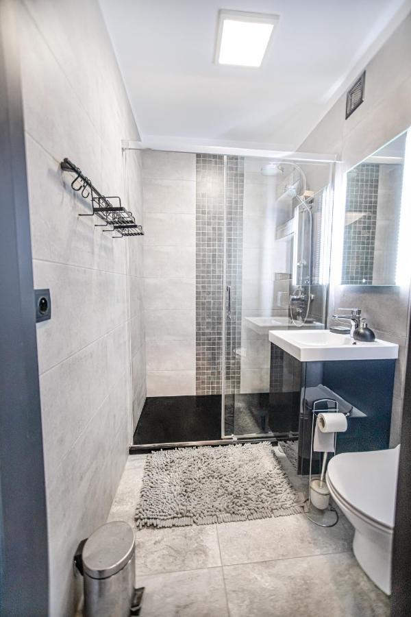 Charming Apt Next To Lazienki Park And City Center Varşova Dış mekan fotoğraf