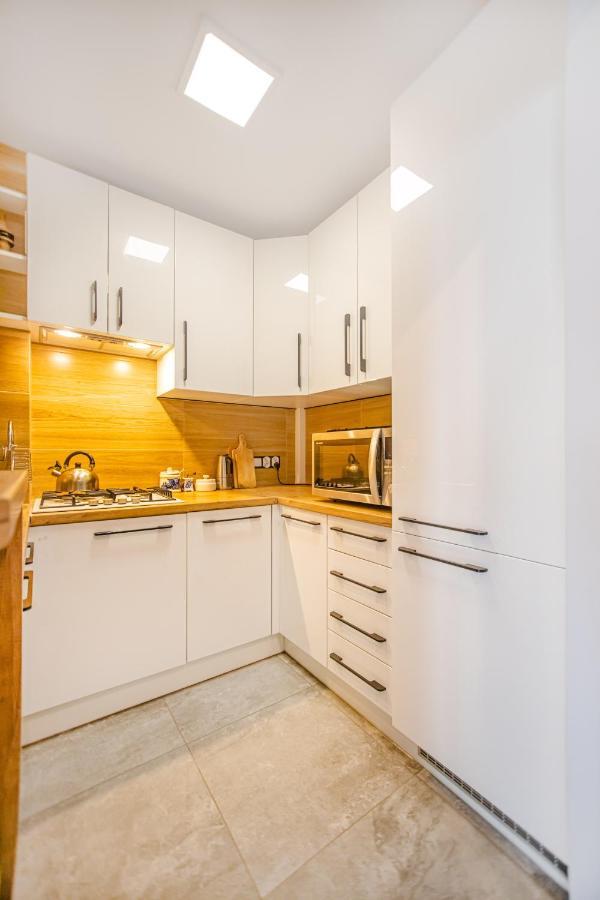 Charming Apt Next To Lazienki Park And City Center Varşova Dış mekan fotoğraf